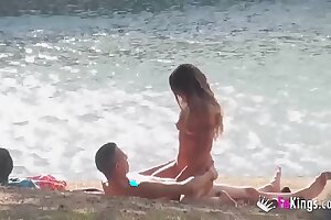 Beachside voyeur sex with the skinny MILF Araceli